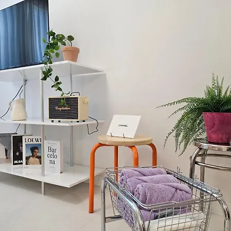 Blossom House In Hongdae